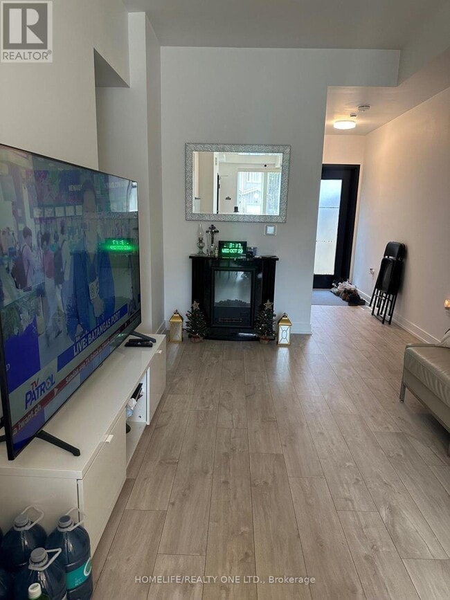 Photo du bâtiment - 168 Clonmore Dr