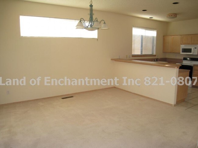 Building Photo - 2312 Calle de Rafael NE