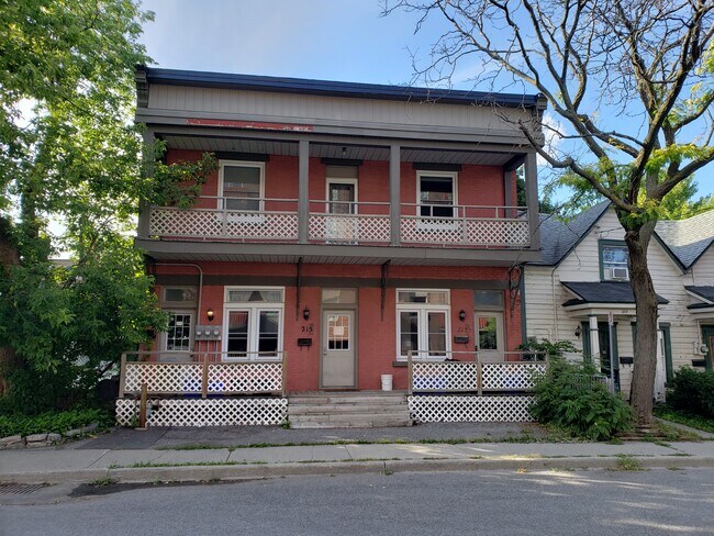Photo du bâtiment - 215 St. Andrew St