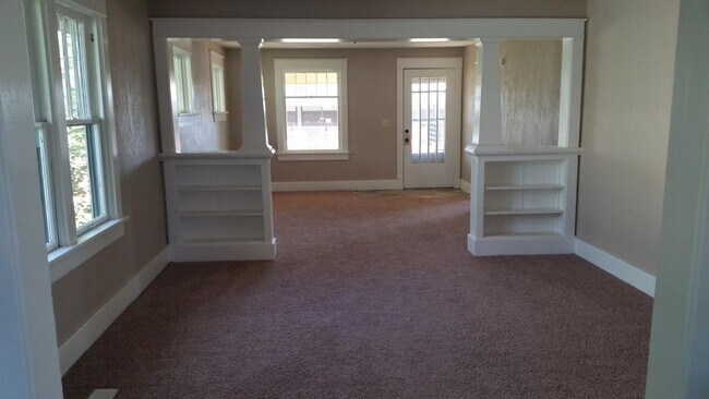 Foto del edificio - $1500 - 3 Bedroom 1 Bath Home - Large Yard...