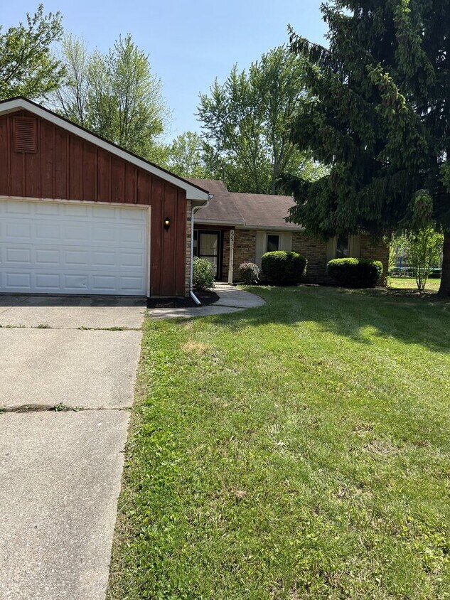 Primary Photo - Spacious Ranch Style Home on the Northside