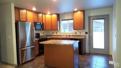Building Photo - 3119 New Hope Dr