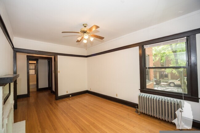 Foto del edificio - 1448 W Cornelia Ave