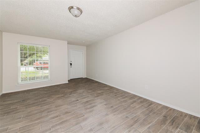 Building Photo - 1105 Twin Pine Ct