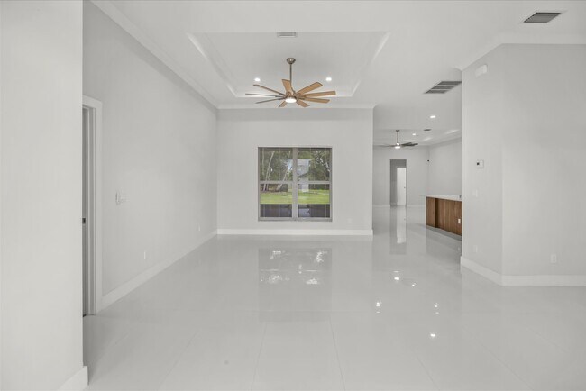 Foto del edificio - 419 SW Namoit Pl