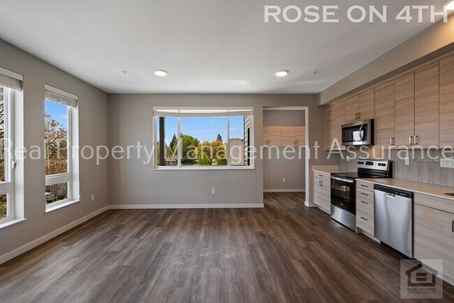 Building Photo - Brand New 2BR/2BA Apartments in the Heart ...