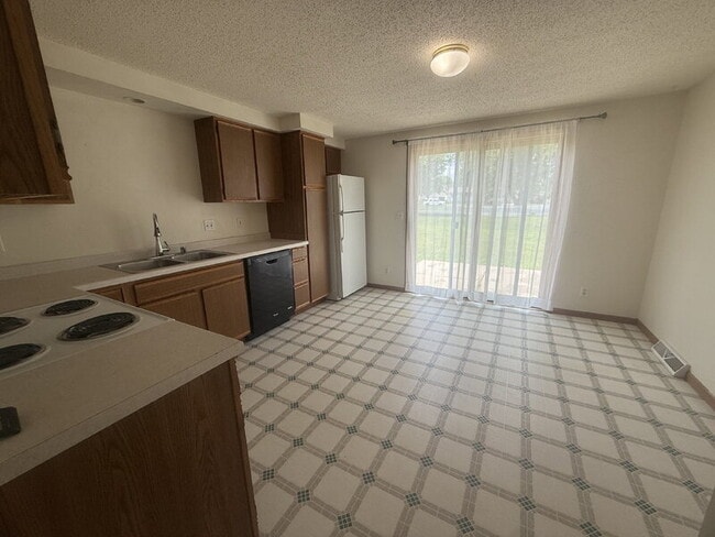 Building Photo - 2709 1st Ave