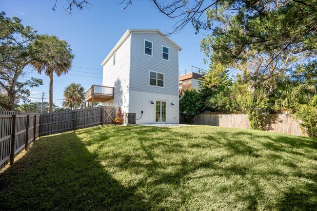 Foto del edificio - 524 Arricola Ave