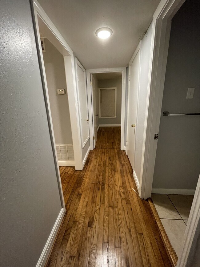 Foto del edificio - 4434 Kirkwood Drive