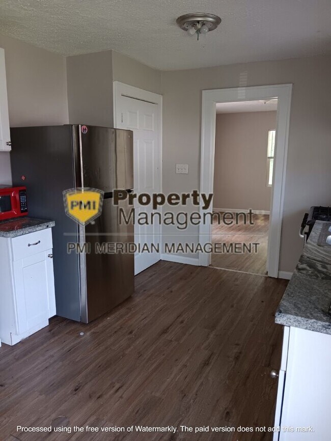 Building Photo - Charming 3-Bedroom Home in Indianapolis wi...