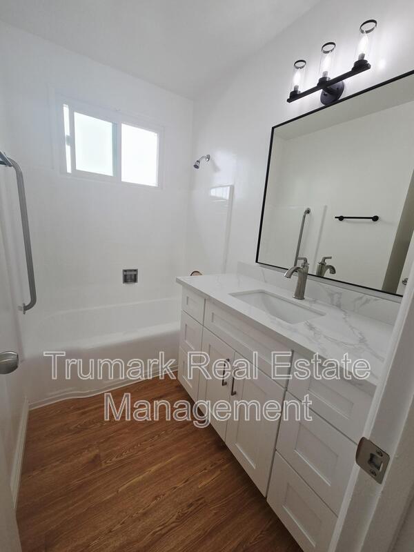 Foto del edificio - 649 W Glenoaks Blvd