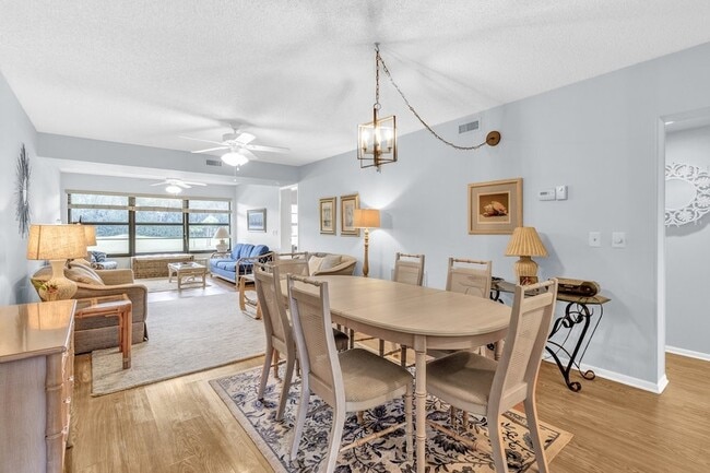 Building Photo - 18 Plantation Dr