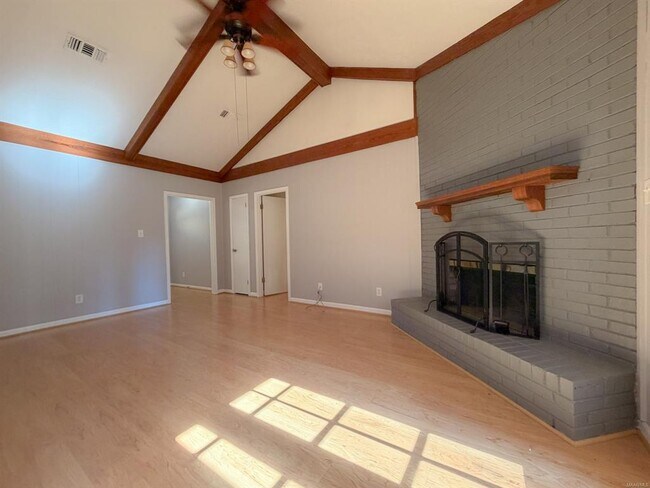 Foto del edificio - 122 Primrose Dr