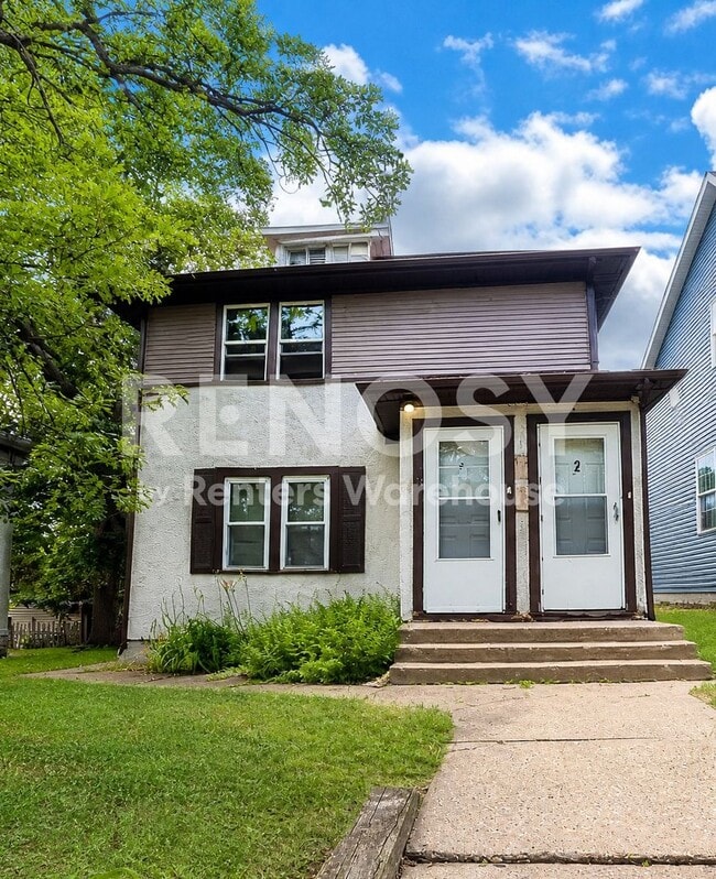 Building Photo - 3015 N Girard Ave
