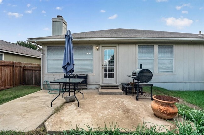Building Photo - 17525 Tobermory Dr