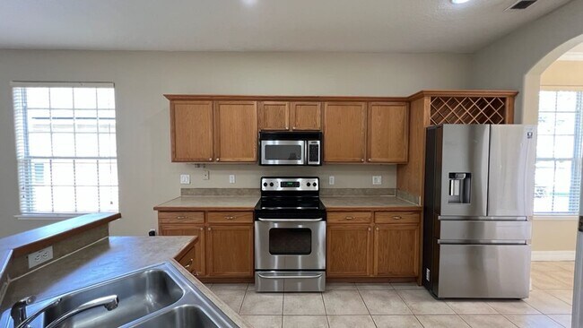 Foto del edificio - 3 BR/2BA | Newly Renovated Single Family Home | 1-Car Covered Parking | In  Eagles Nest at The Oaks!