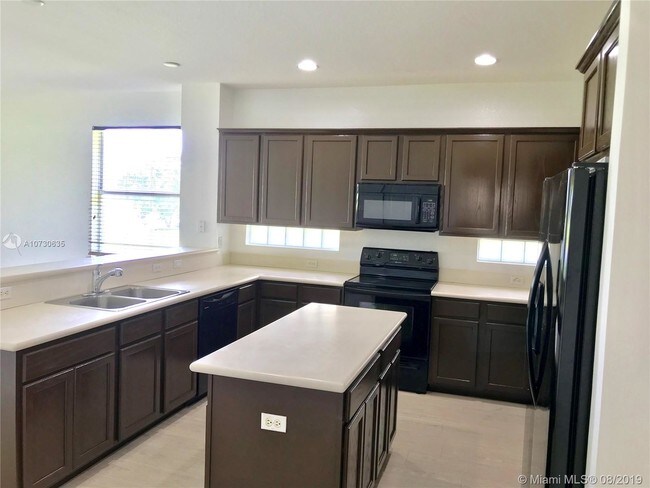 Foto del edificio - 2056 par drv Naples