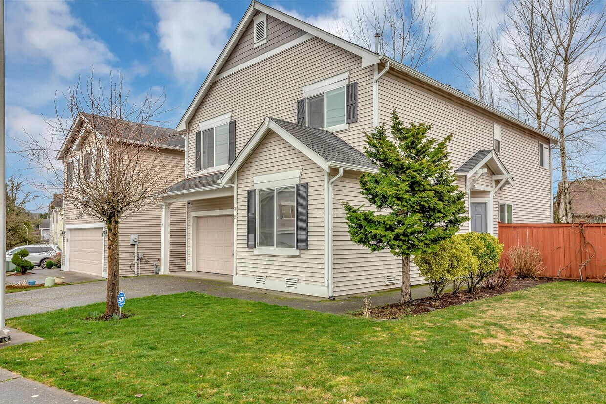 312 Glennwood Ct SE, Renton, WA 98056 House Rental in Renton, WA