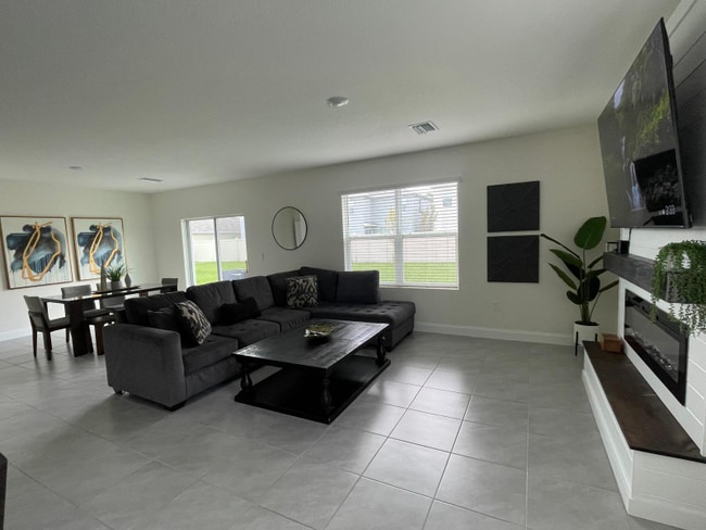 Building Photo - 2771 Common Fig Run