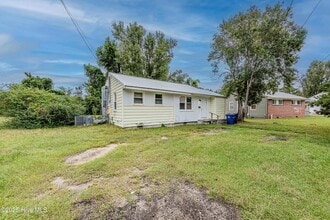 Building Photo - 419 New River Dr