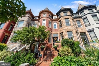 Building Photo - 1812 1st St NW