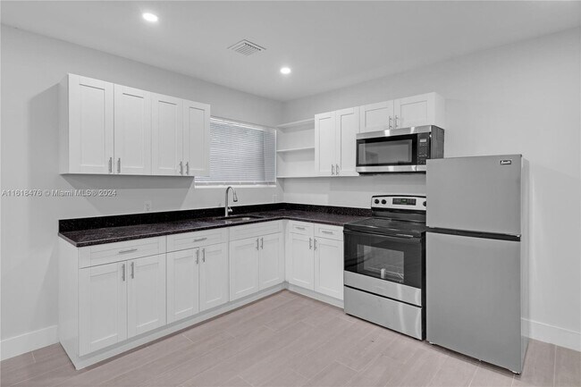 Foto del edificio - 12322 NE 6th Ave