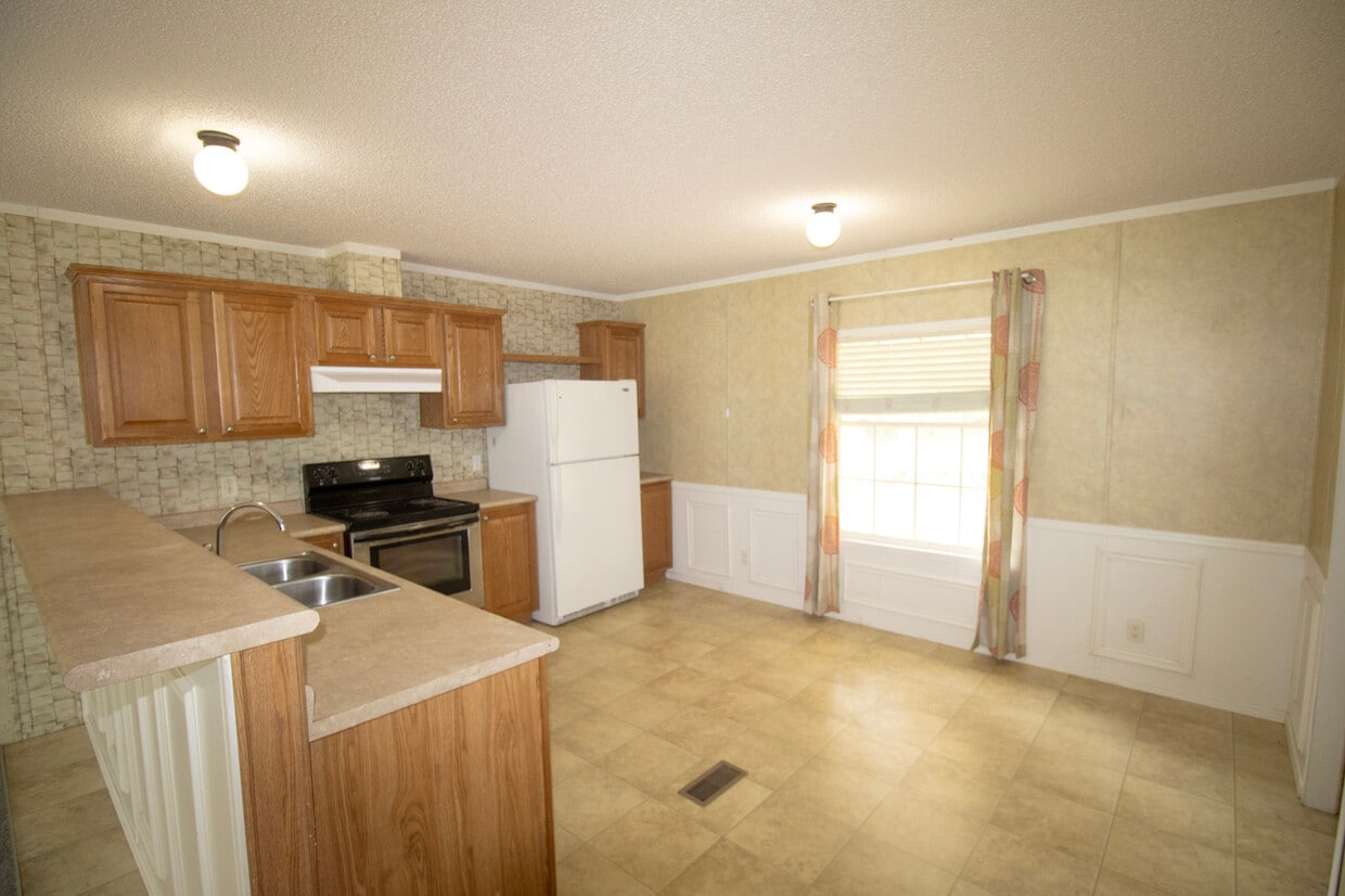 Primary Photo - 1776 Zettwell Rd