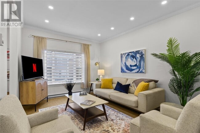 Building Photo - 14 Cavell Ave