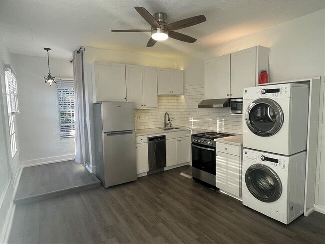 Building Photo - 2305 W Texas Ave