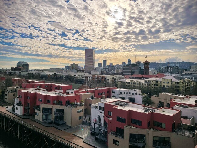 Foto del edificio - 920 NW Naito Pky