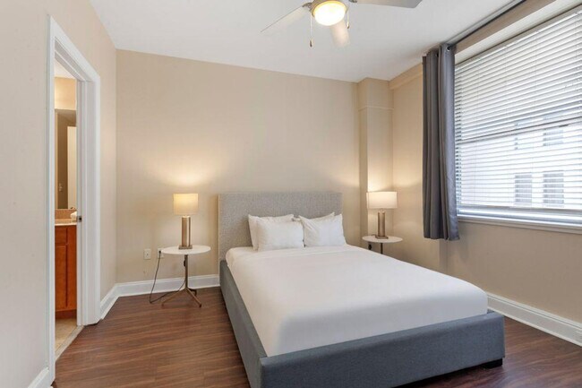 Foto del edificio - 925 Common St