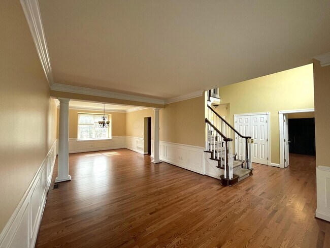 Foto del edificio - 4823 Vista Ridge Dr
