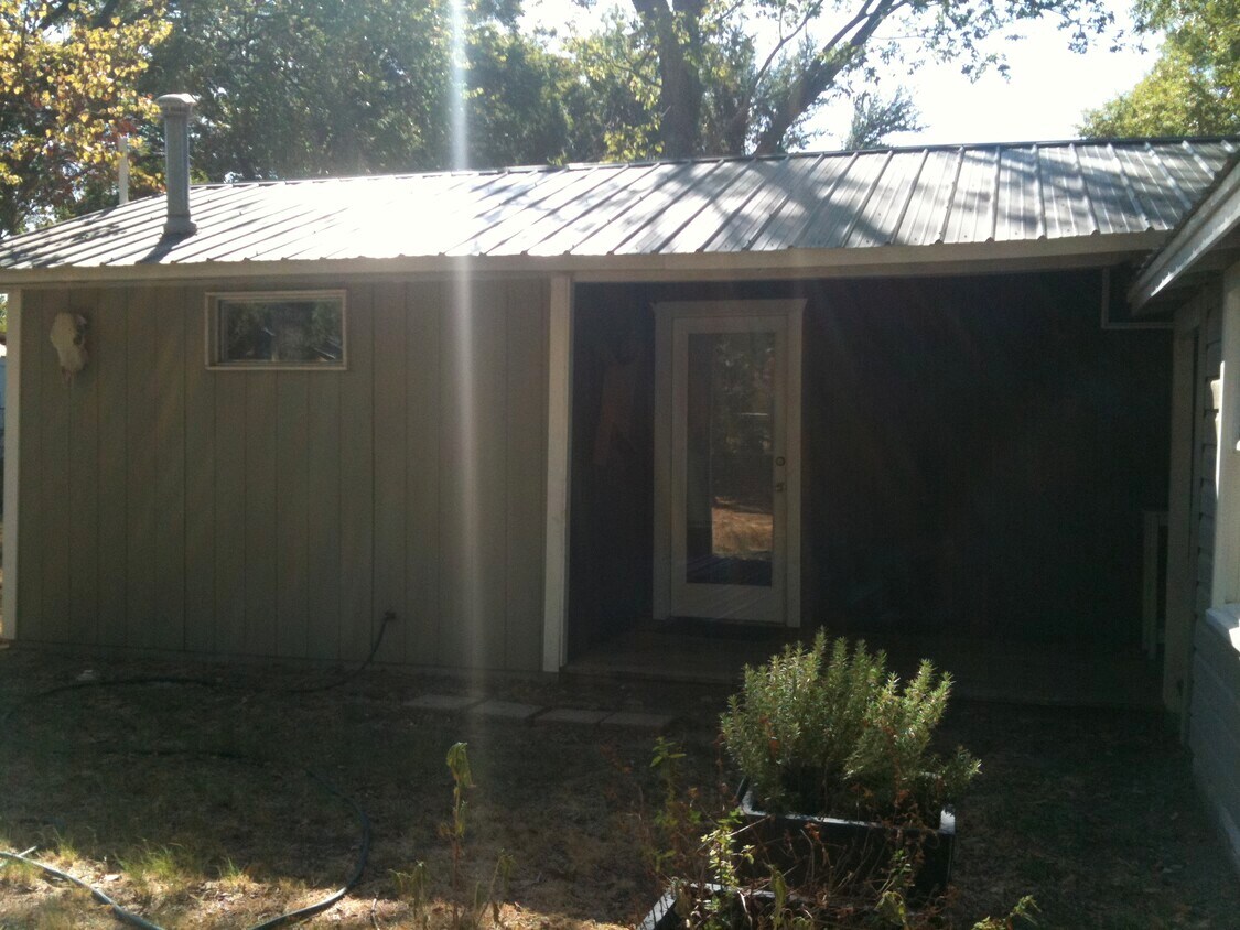 Foto principal - 1911 Houston Pl