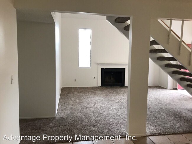 Building Photo - 4 br, 2.5 bath House - 128 Royal Lane