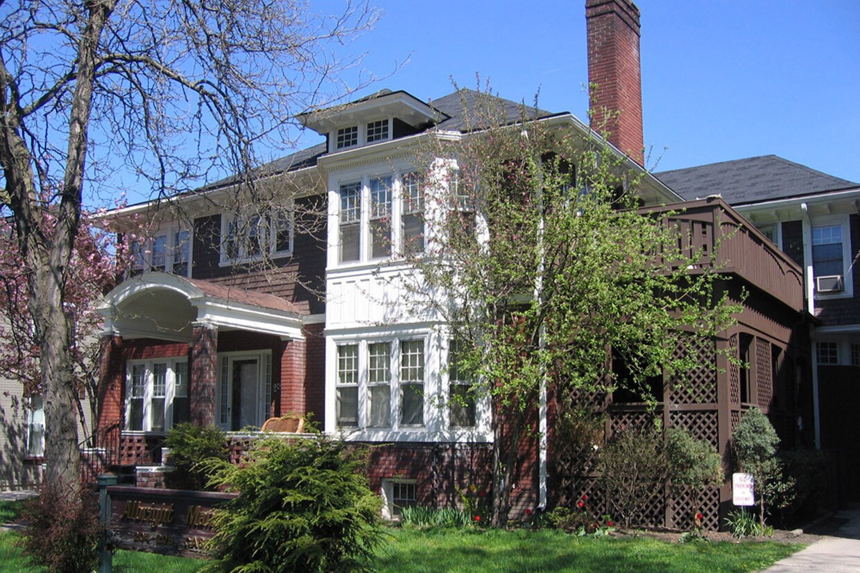 Primary Photo - Albright Manor Apartments