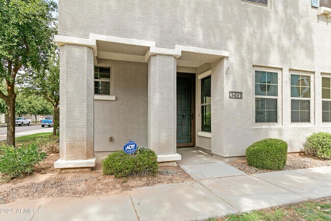 Building Photo - 3491 S Bluejay Dr