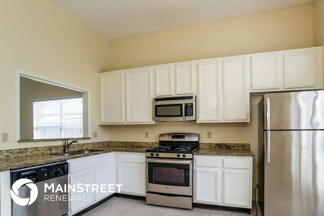 Building Photo - 1526 Rushworth Dr