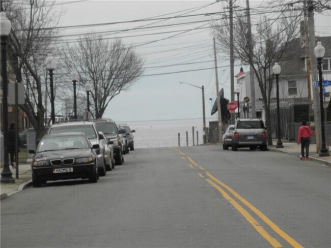 Foto del edificio - 147 Newfield Ave