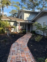 Building Photo - 119 Governors Rd