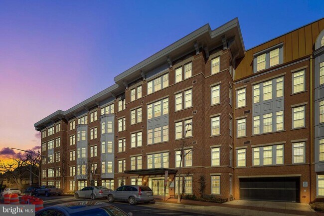 Building Photo - 1451 Belmont St NW