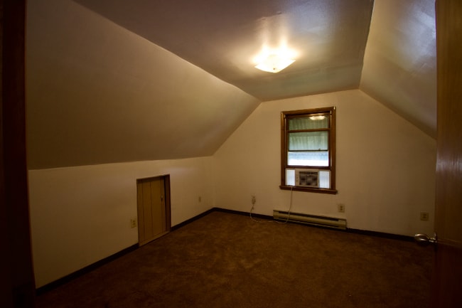 Building Photo - 1241 Locust Ave