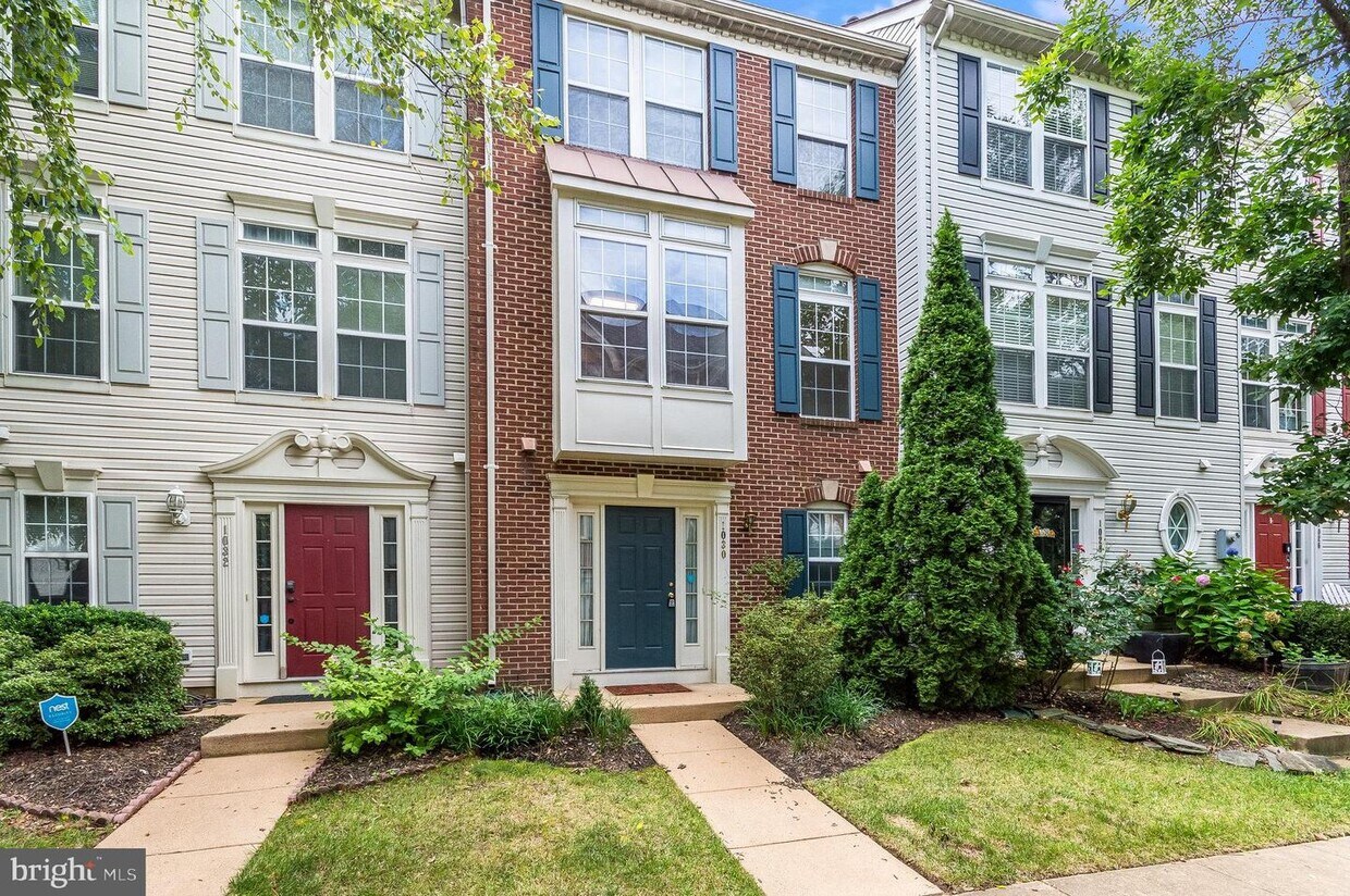 Foto principal - 1030 Harrison Cir