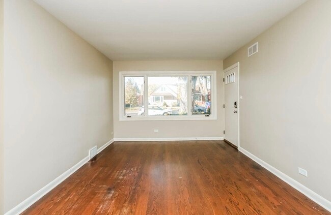 Photo - 10114 S California Ave House