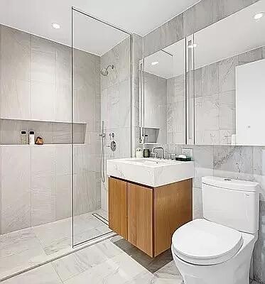 Foto del edificio - 300 W 30th St