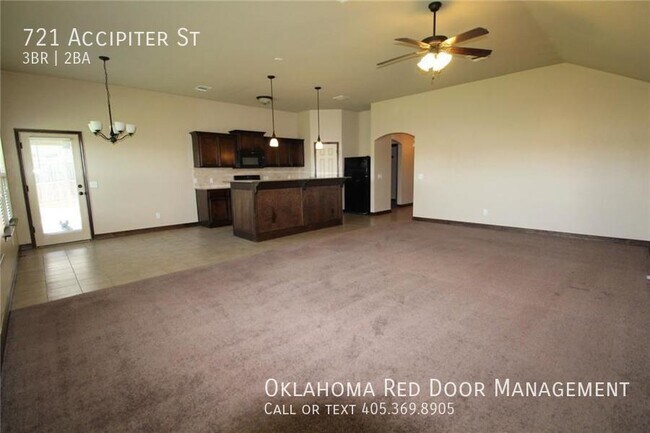 Building Photo - 721 Accipiter St