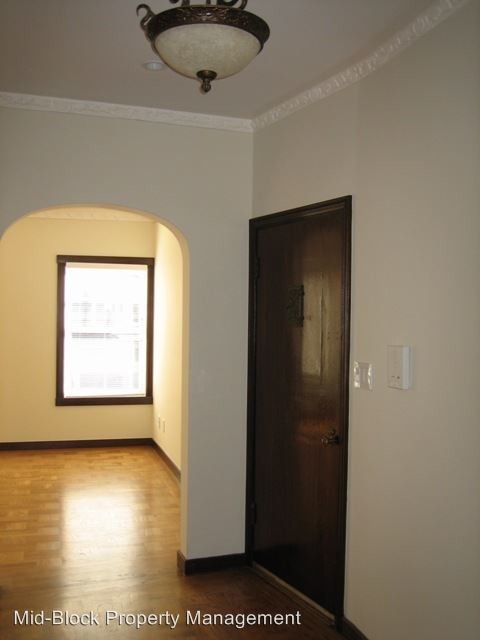 Building Photo - 226 Carl St