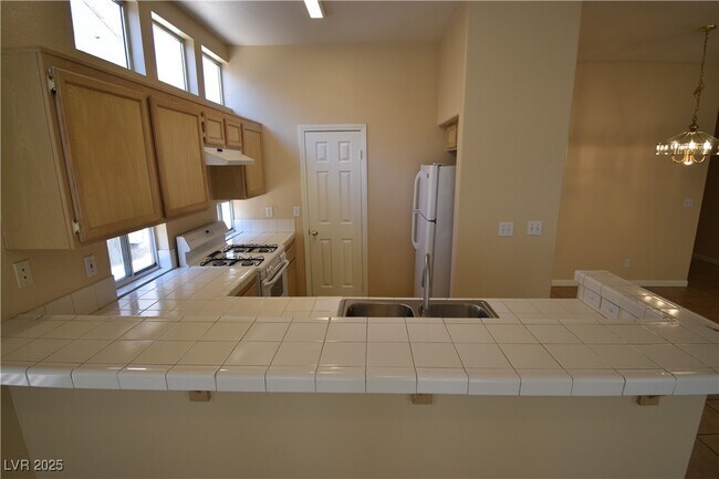 Foto del edificio - 1691 Home Ct