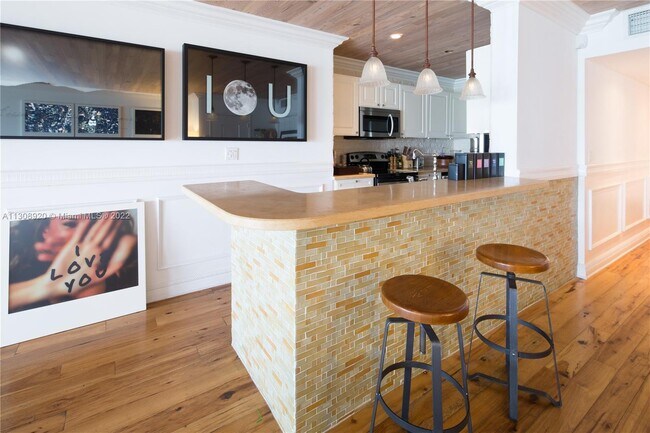 Foto del edificio - 166 Harbor Dr