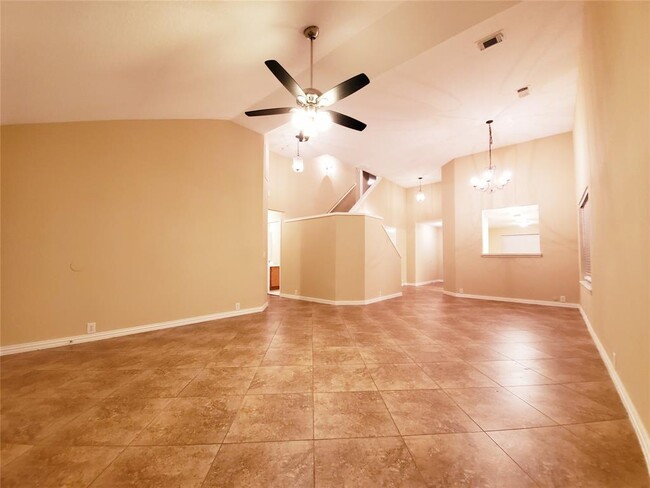 Foto del edificio - 10630 Sugar Trace Dr