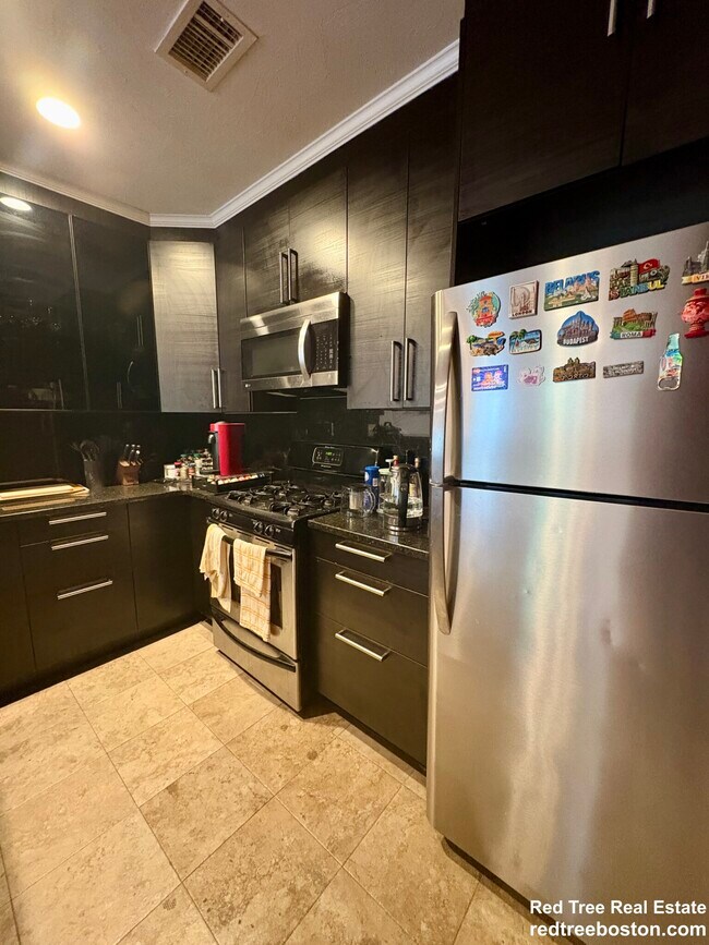 Foto del edificio - 1616 Beacon St